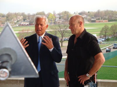  Mayor with Bernsen-at Press Conference